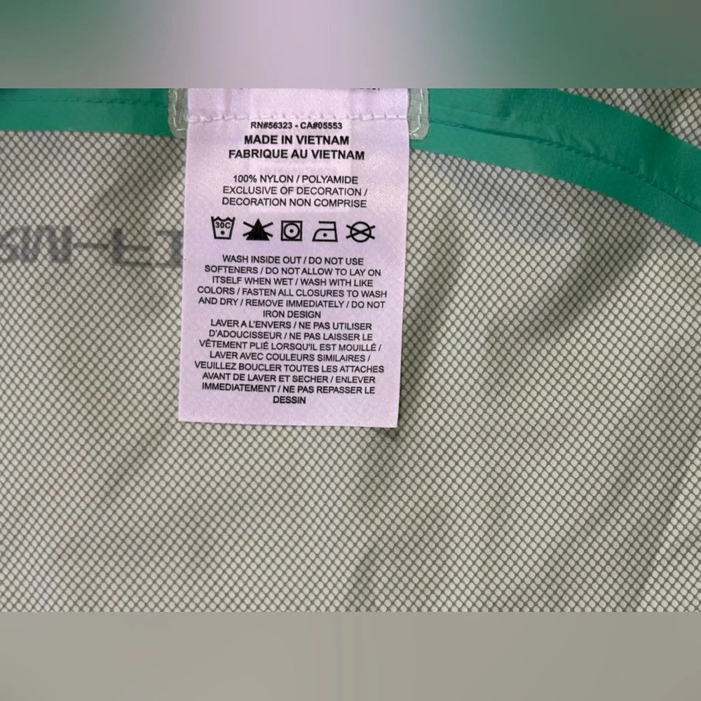 Size S Small Nike ACG 